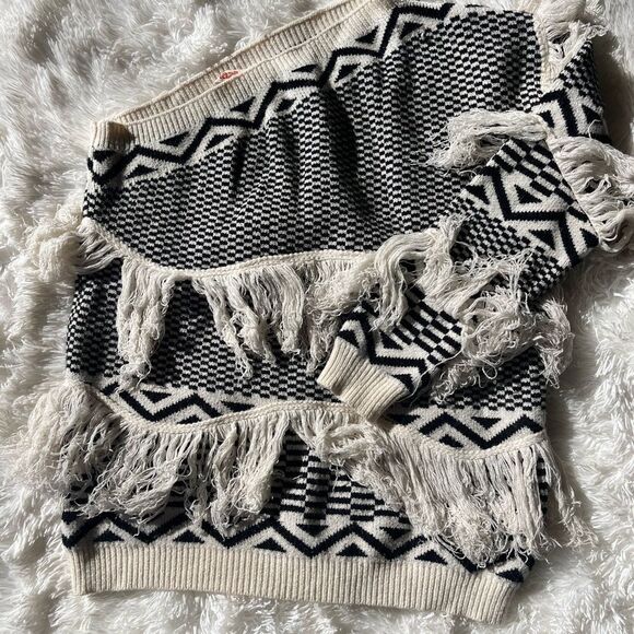 Mazik sweater - cream/black stripe print one shoulder with fringe - Picture 2 of 5